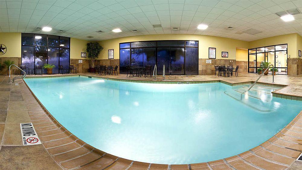 And Beaumont-plaza I-10 & Walden By Ihg Hotel Beaumont