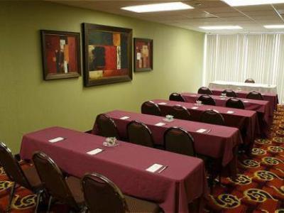 And Beaumont-plaza I-10 & Walden By Ihg Hotel