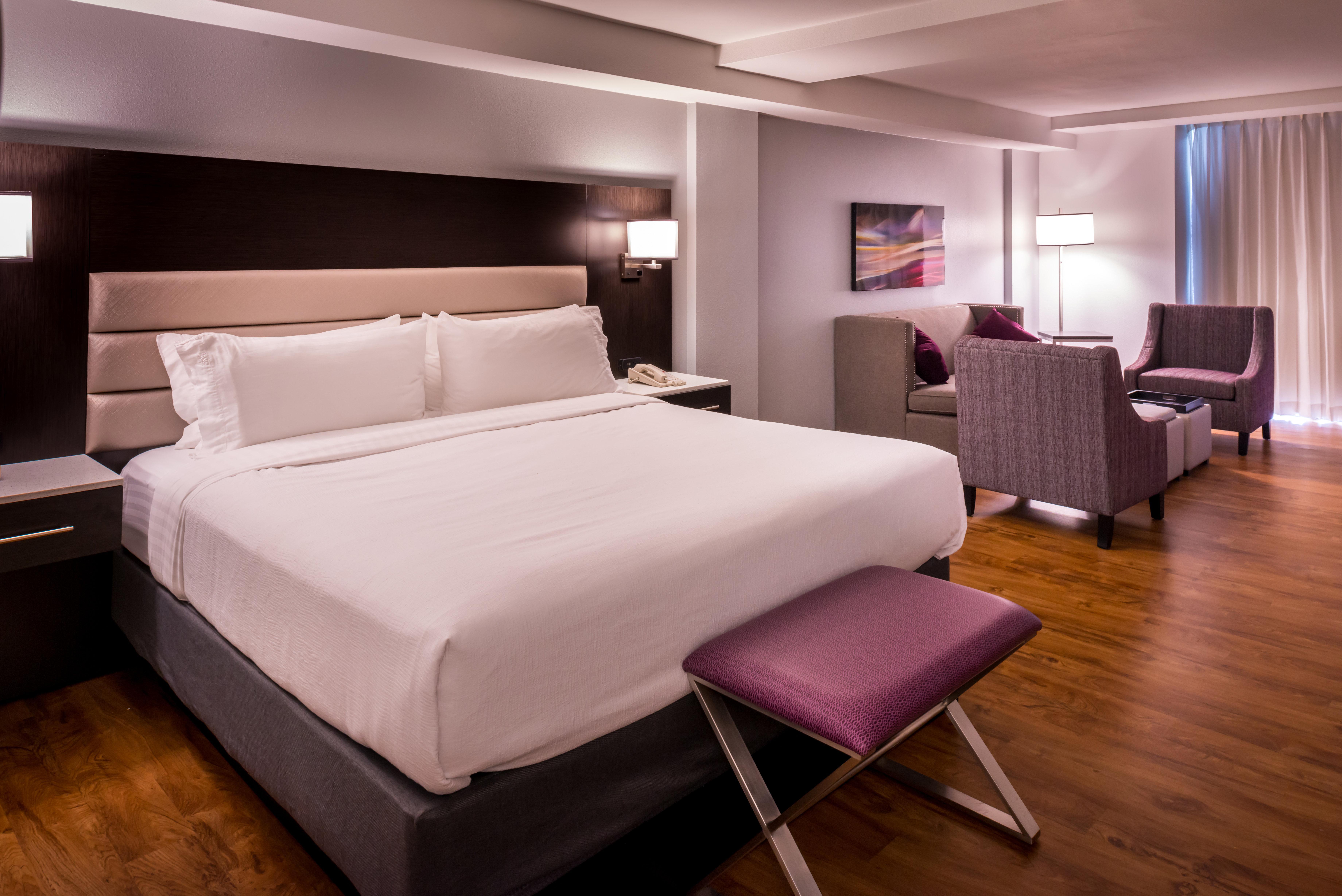 Hotel And Beaumont-plaza I-10 & Walden By Ihg