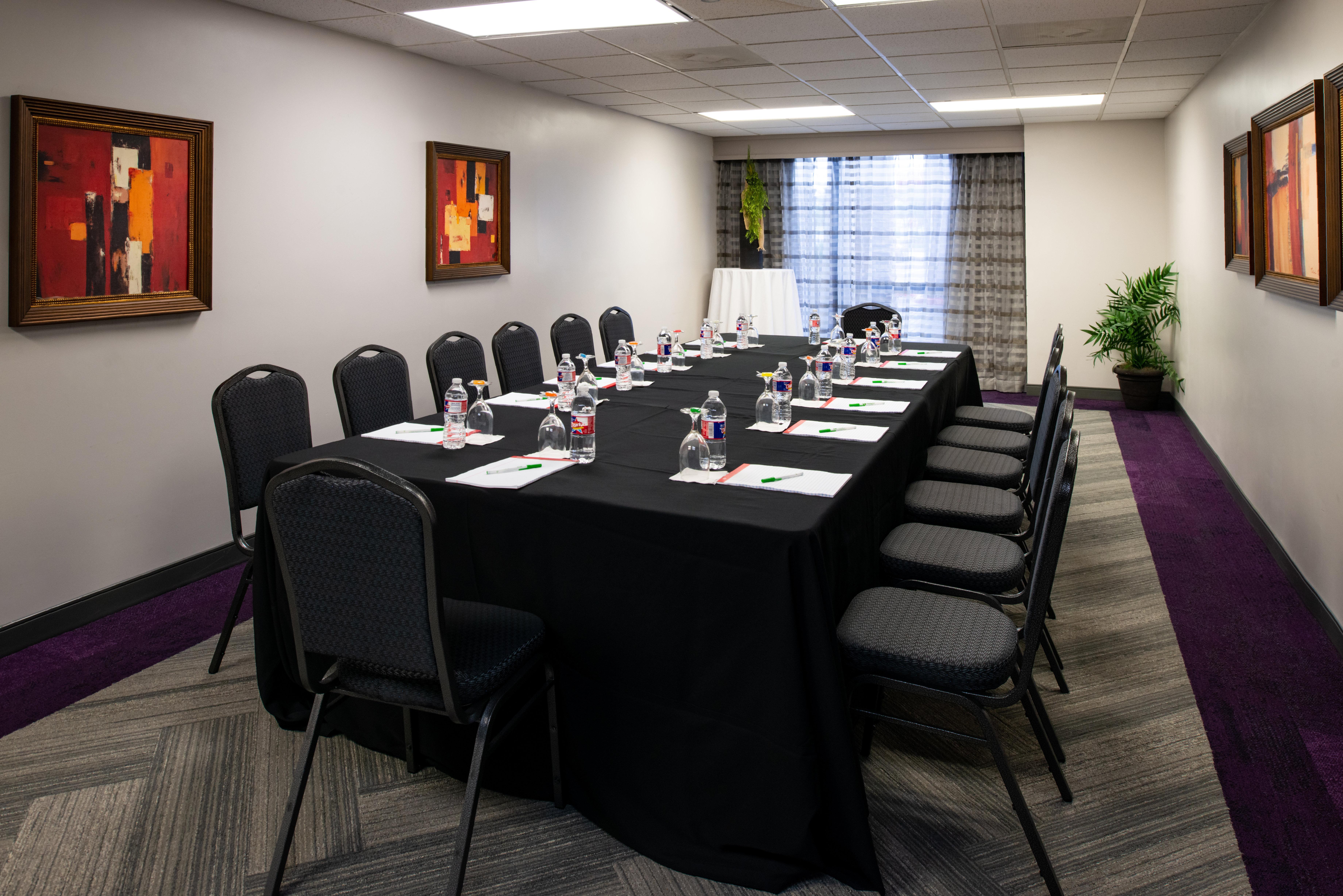 Hotel&suites Beaumont-plaza I-10&walden, An Ihg Hotel