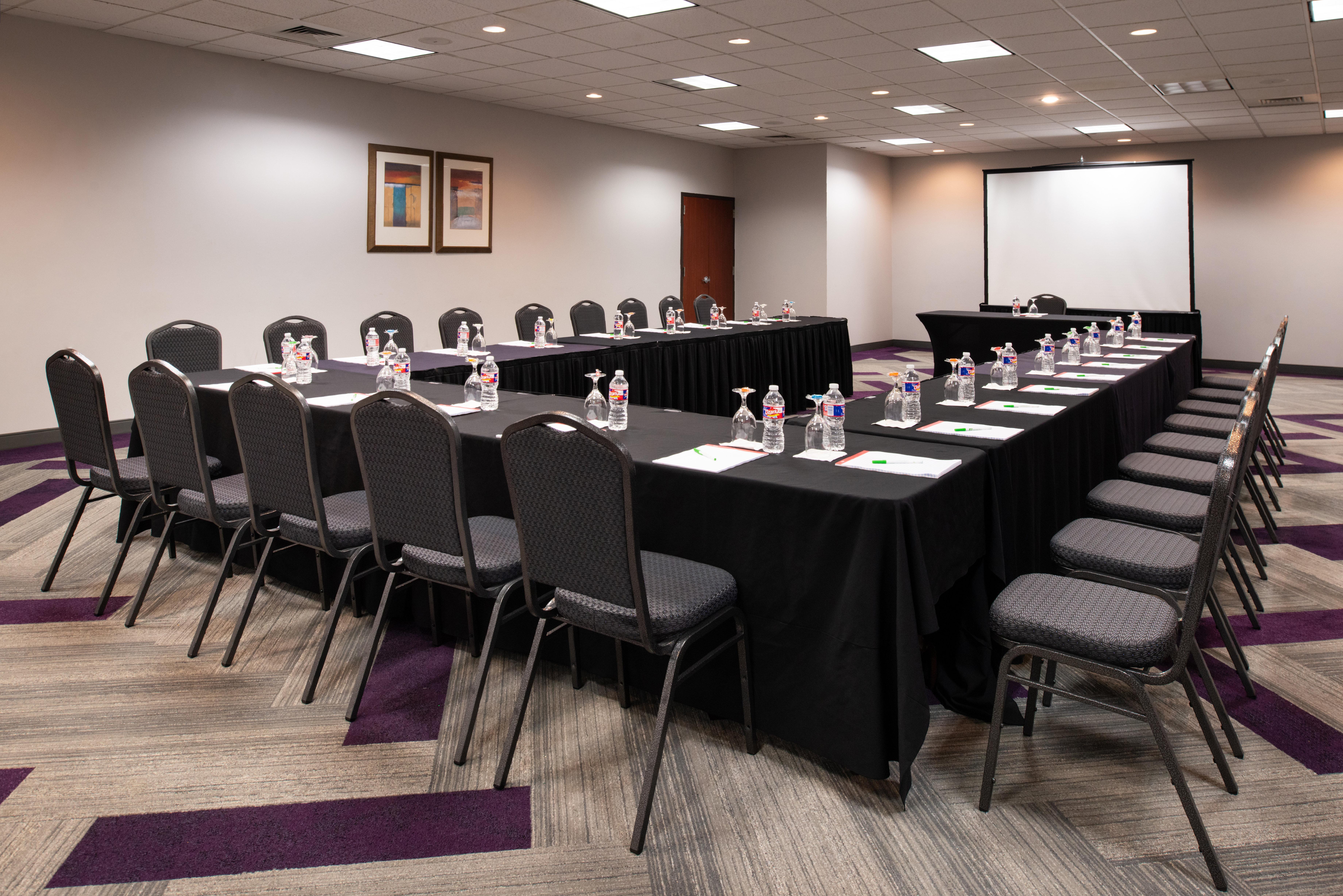 And Beaumont-plaza I-10 & Walden By Ihg Hotel 3*