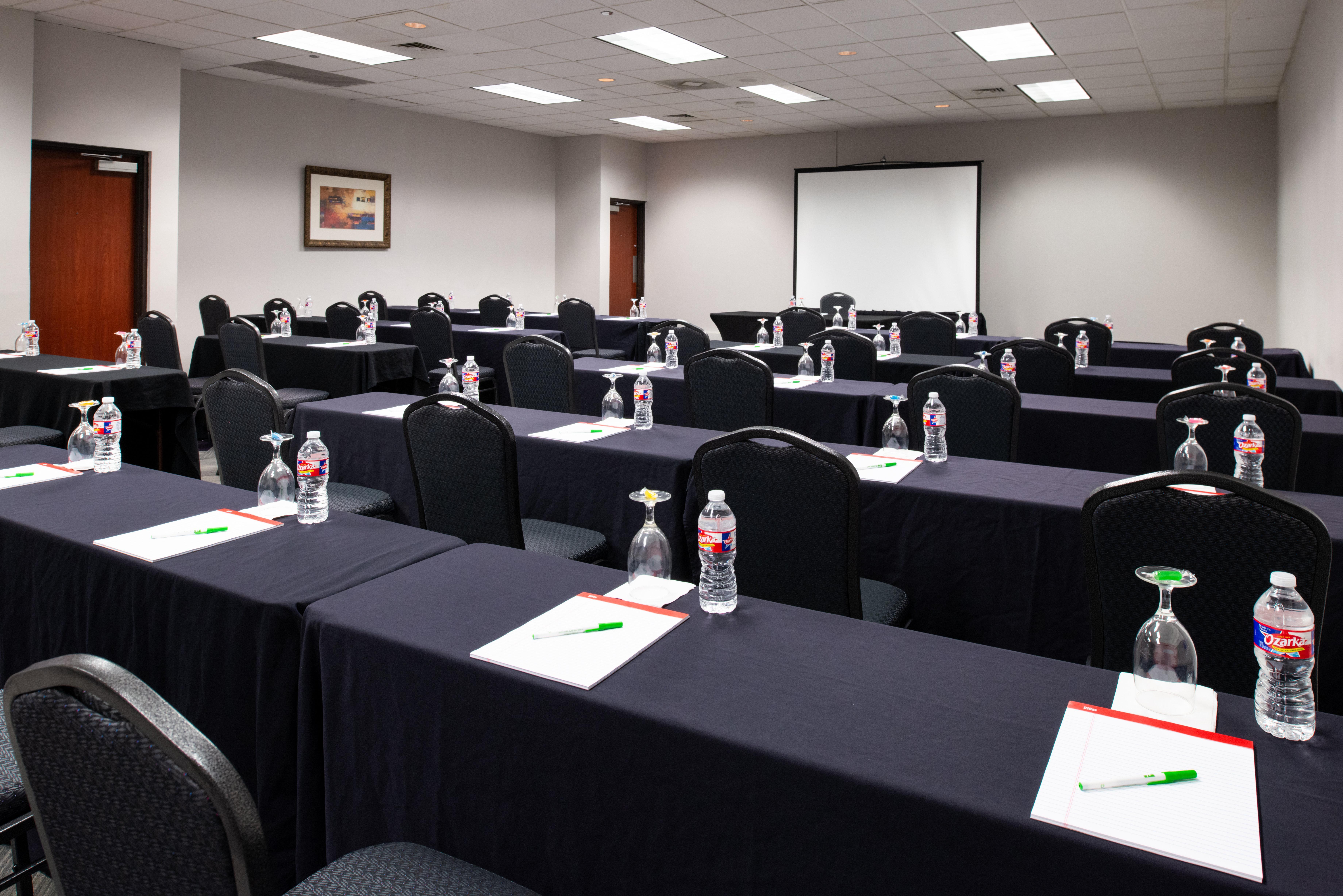 Hotel Hotel&suites Beaumont-plaza I-10&walden, An Ihg