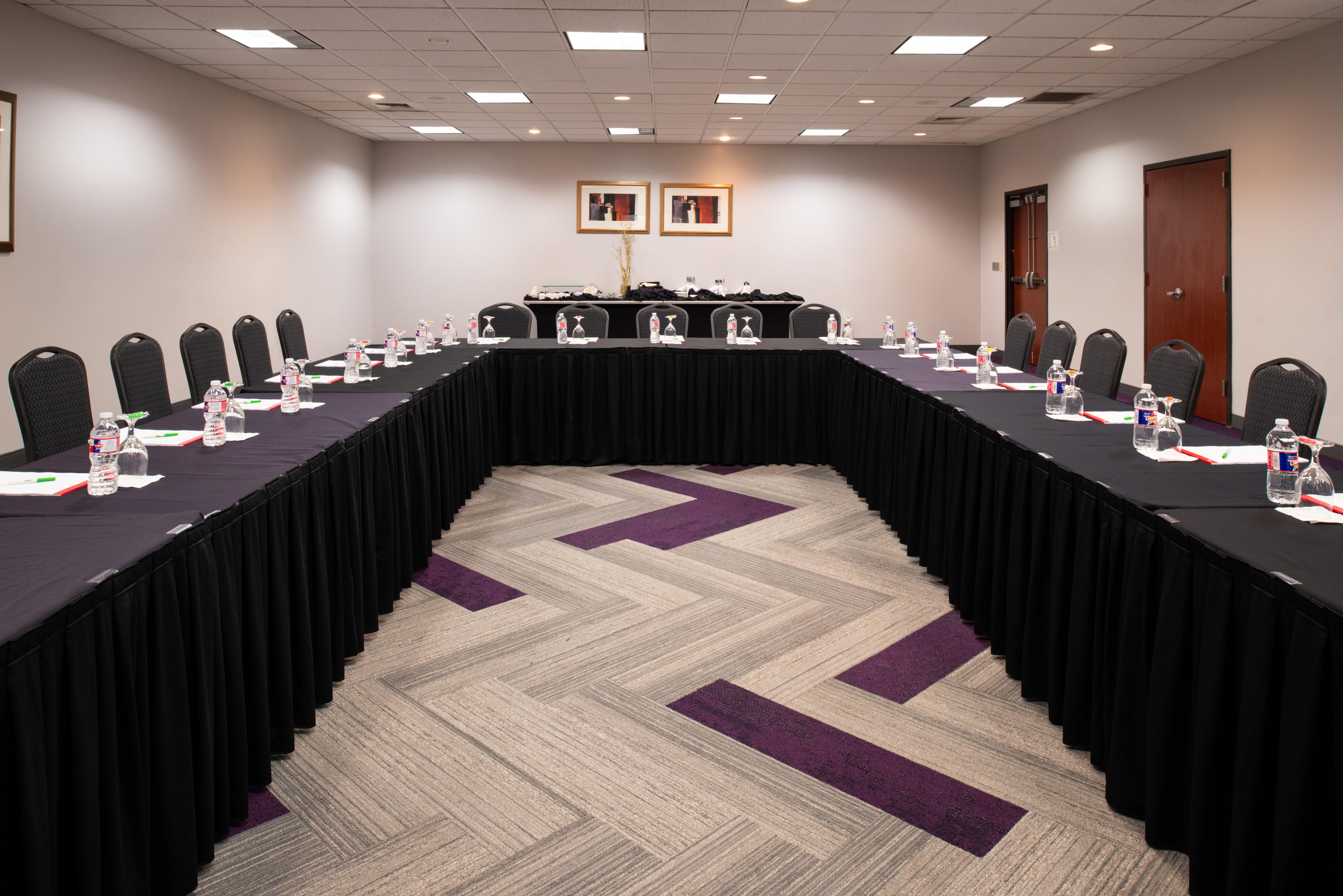Hotel Hotel&suites Beaumont-plaza I-10&walden, An Ihg Beaumont