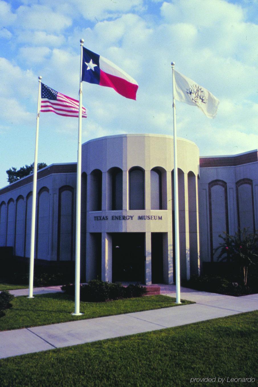 Hotel Hotel&suites Beaumont-plaza I-10&walden, An Ihg Beaumont