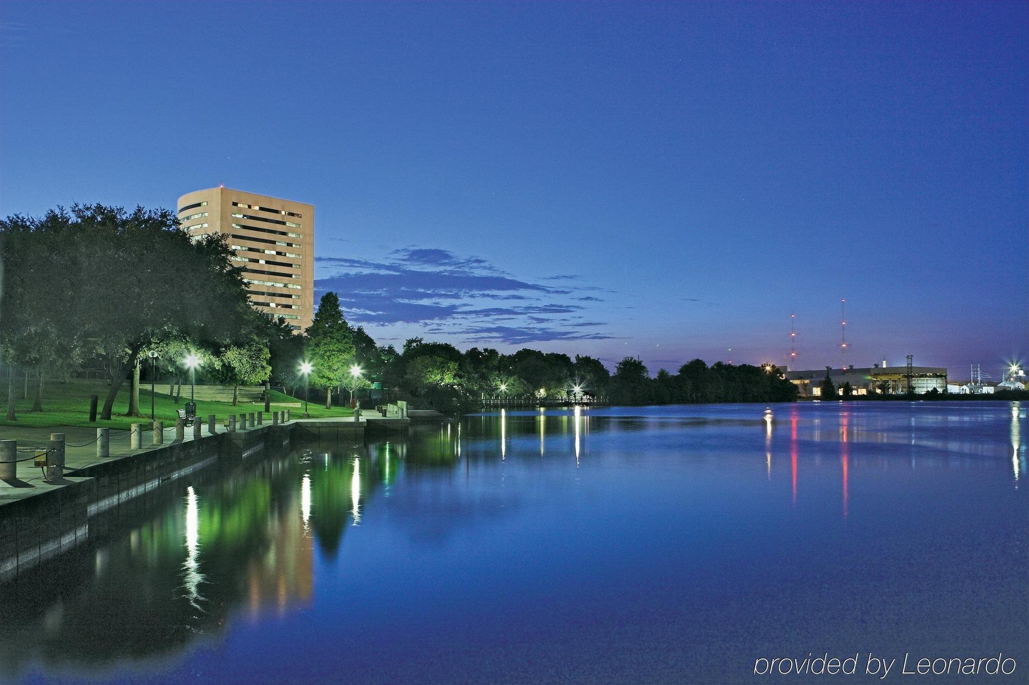 And Beaumont-plaza I-10 & Walden By Ihg 3* Beaumont
