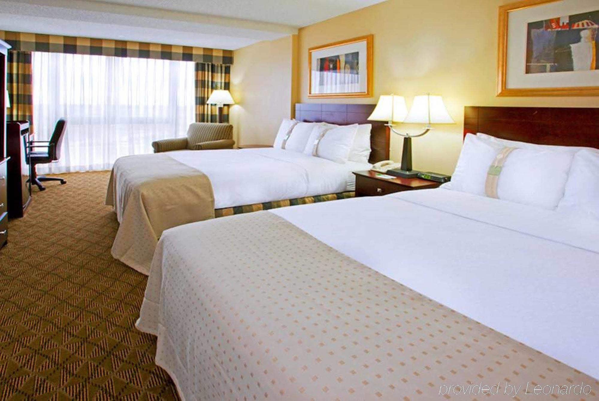 And Beaumont-plaza I-10 & Walden By Ihg Hotel Beaumont