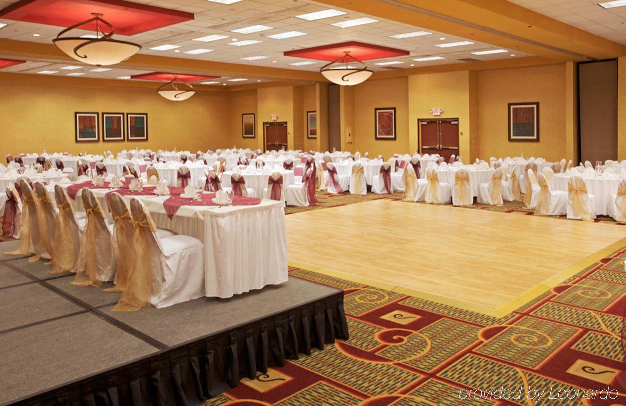 Hotel And Beaumont-plaza I-10 & Walden By Ihg 3*